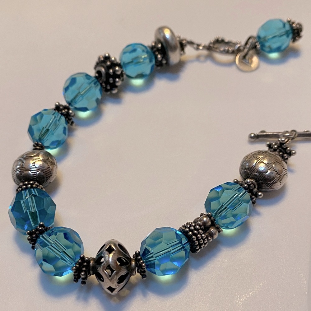 Lovely Blue glass & Sterling Silver bracelet 8 inch.
